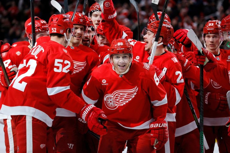 Kane passes Modano for most points by US-born NHL player in Red Wings' 4-3 shootout loss to Capitals | iNFOnews.ca