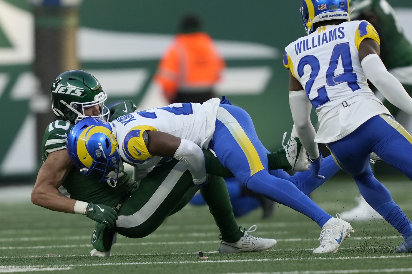 Rams don't dominate, but they're rolling toward the playoffs with superb complementary football | iNFOnews.ca