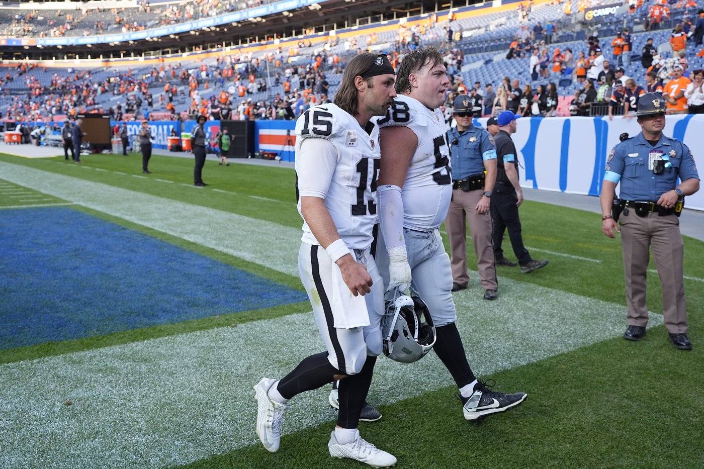 Pierce not ready to name Raiders' starting QB as questions swirl | iNFOnews.ca