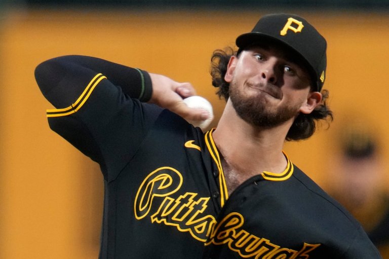 Jones takes perfect game into the 6th, Pirates top Cardinals 2-0 for 5th straight win | iNFOnews.ca