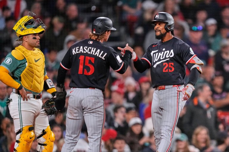 Two-run homers by Buxton and Martin help Twins rally to beat Red Sox 8-6 | iNFOnews.ca