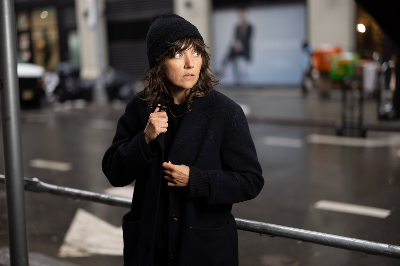 Courtney Barnett works her way through writer's block with a little help from a praying mantis | iNFOnews.ca