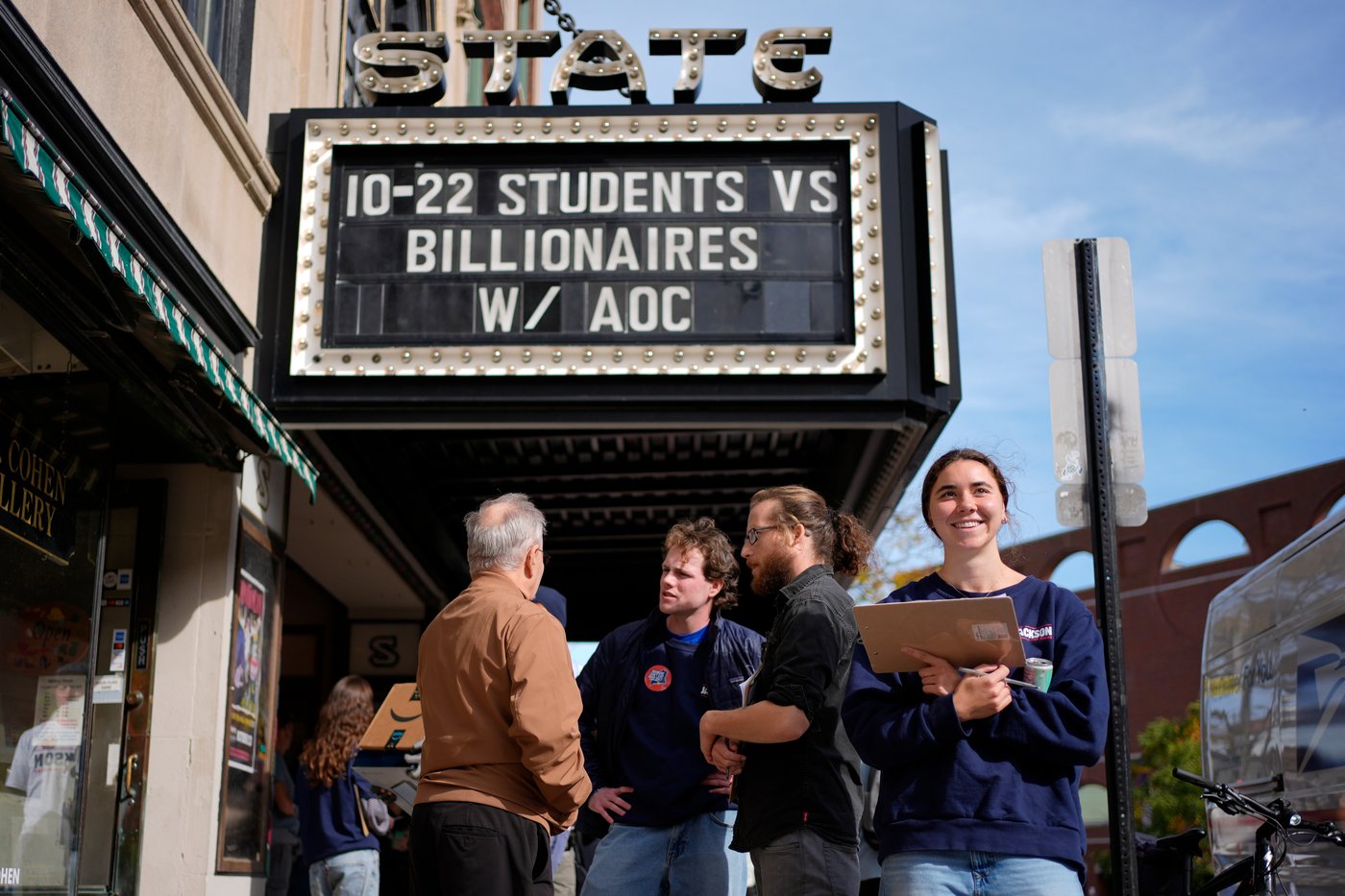 AOC can draw a crowd. The midterms will test whether her politics can win before 2028 | iNFOnews.ca