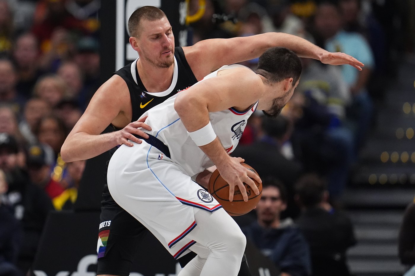 Nikola Jokic returns from knee injury to lead Nuggets past Clippers, 122-109 | iNFOnews.ca Nikola Jokic returns from knee injury to lead Nuggets past Clippers, 122-109 | iNFOnews.ca