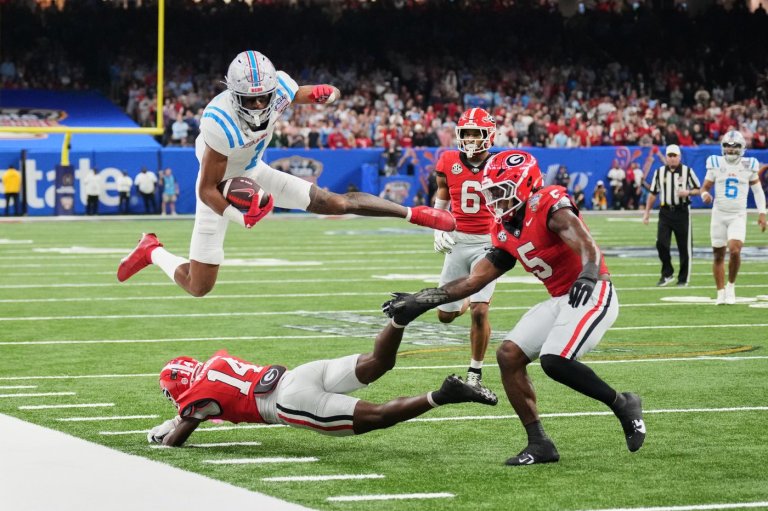 No. 6 Ole Miss' high-scoring offense faces stiff test against No. 10 Miami's defense at Fiesta Bowl | iNFOnews.ca