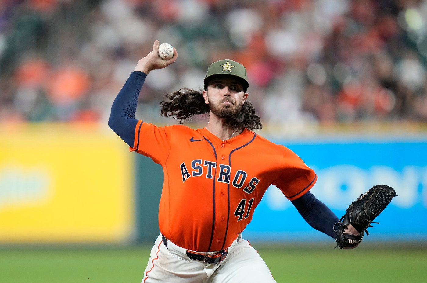Arrighetti brings no-hitter into the eighth inning as Astros shut out Rangers 2-0 | iNFOnews.ca