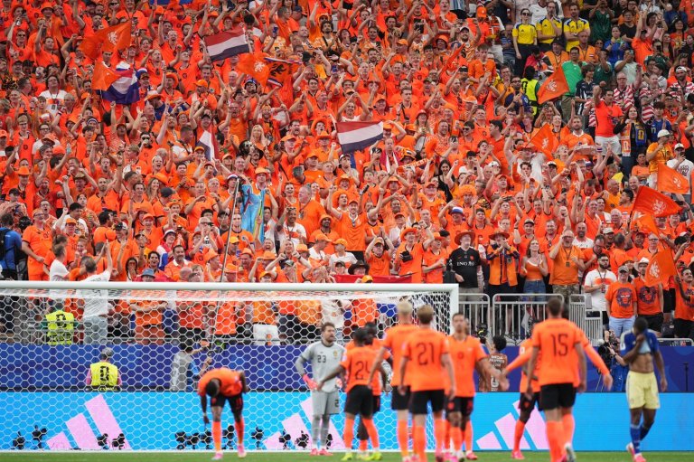 Orange Crush: Dutch soccer fans cling to hope that World Cup drought will end | iNFOnews.ca