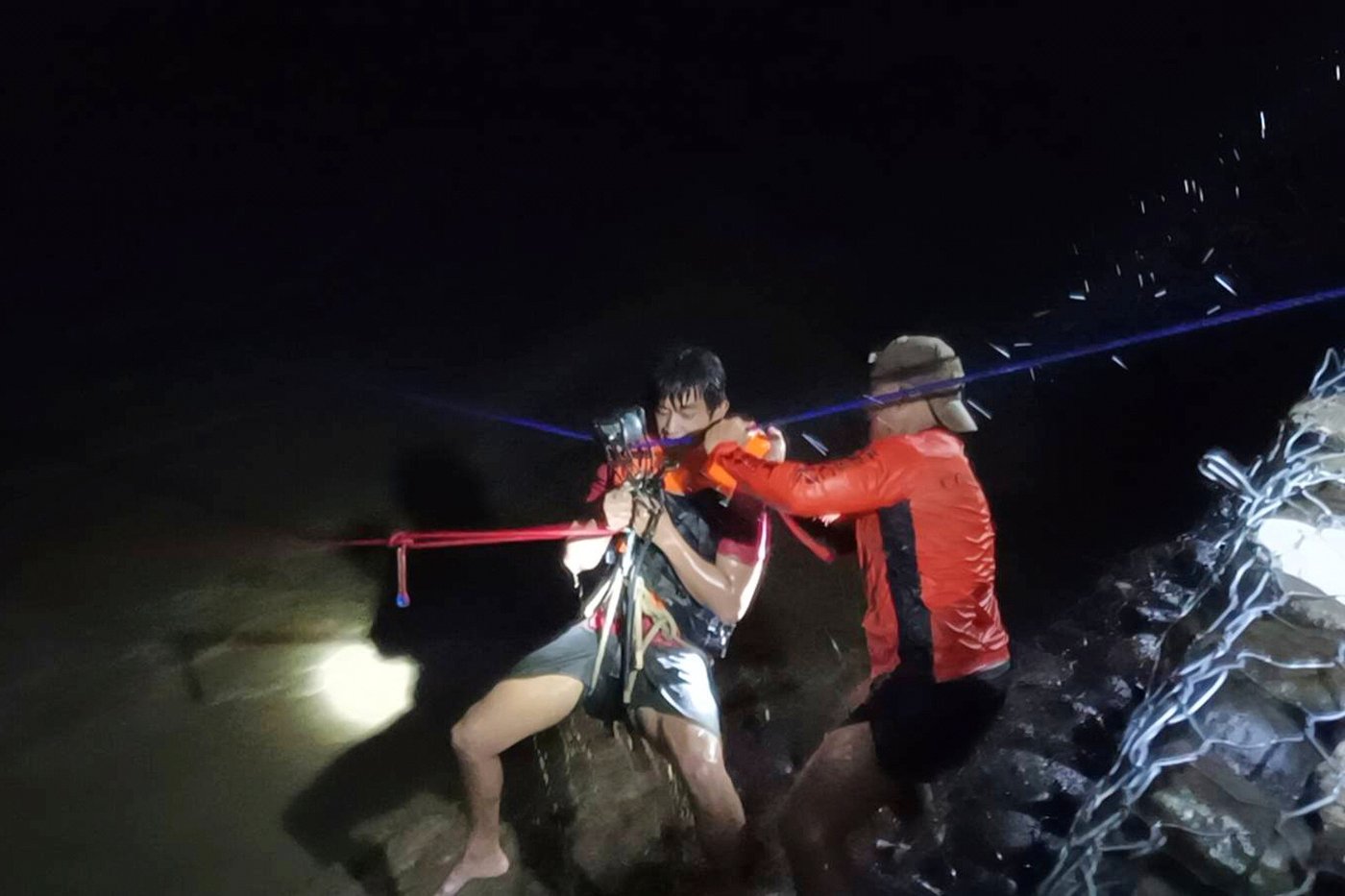 Super typhoon blowing by northern Philippines and Taiwan forces evacuations and closures | iNFOnews.ca Super typhoon blowing by northern Philippines and Taiwan forces evacuations and closures | iNFOnews.ca