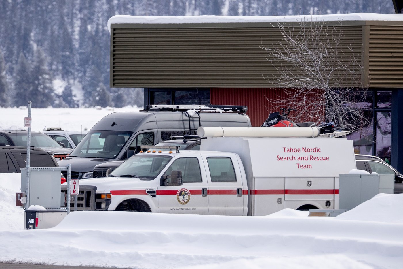 Crews recover bodies of 9 backcountry skiers days after California avalanche | iNFOnews.ca
