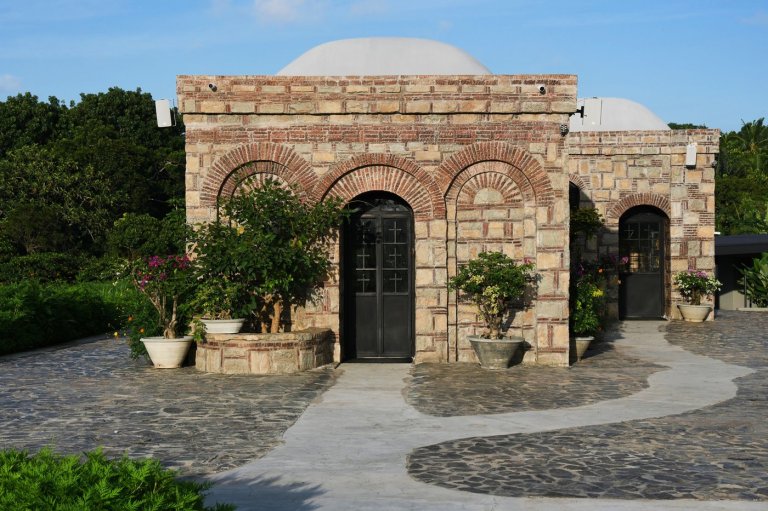 Replica of the Virgin Mary’s House draws Catholic devotees in the Philippines | iNFOnews.ca