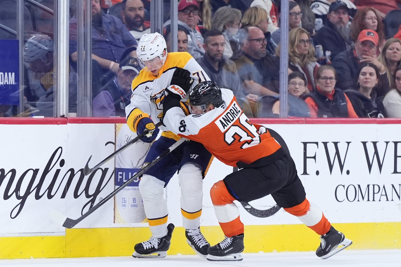 Zegras stays hot at home with two goals and an assist in Flyers' 4-1 win over Predators | iNFOnews.ca Zegras stays hot at home with two goals and an assist in Flyers' 4-1 win over Predators | iNFOnews.ca