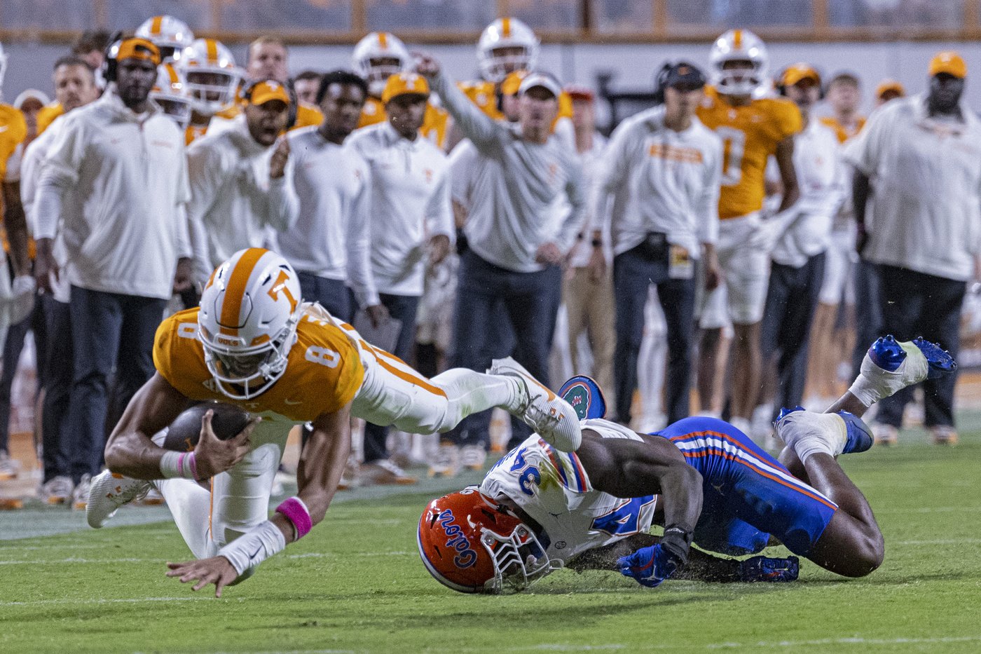 Dylan Sampson has 1-yard TD run in OT to lift No. 8 Tennessee past Florida, 23-17 | iNFOnews.ca Dylan Sampson has 1-yard TD run in OT to lift No. 8 Tennessee past Florida, 23-17 | iNFOnews.ca