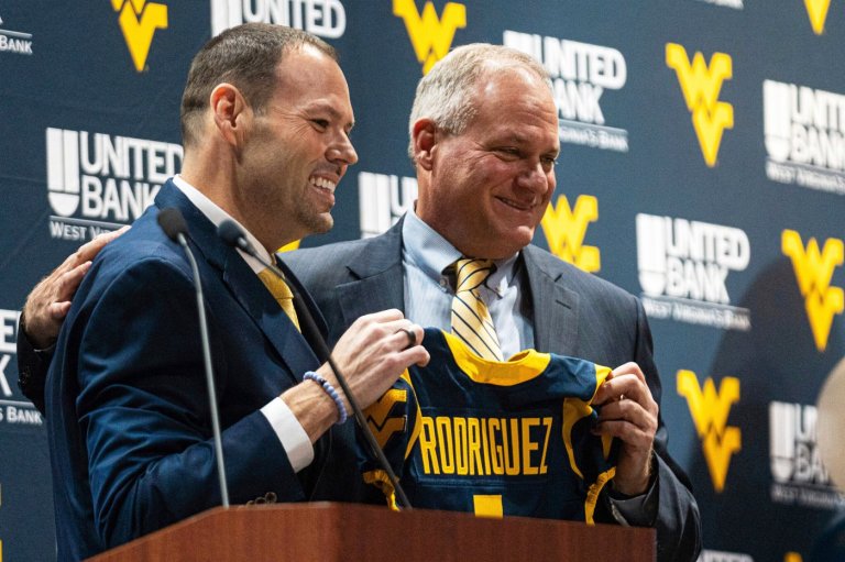 Despite a returning coach, West Virginia lost dozens of players to the transfer portal | iNFOnews.ca