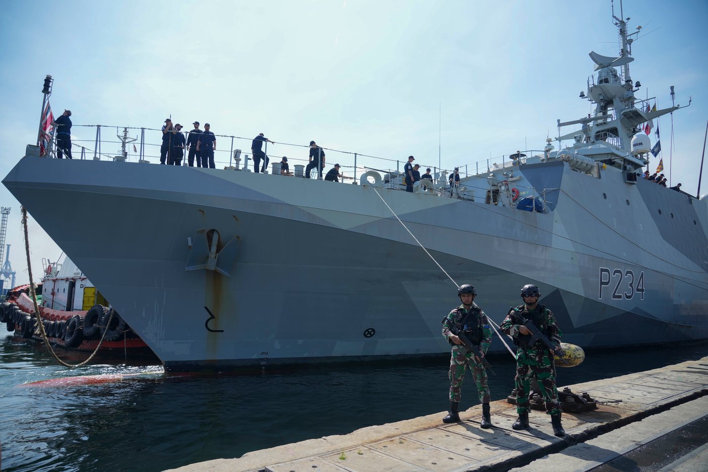 A look at the UK's Royal Navy, which has faced jibe after jibe from Trump and Hegseth | iNFOnews.ca