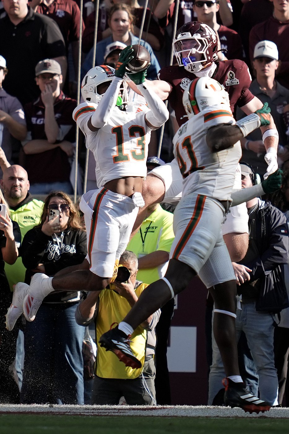 Defending national champion Ohio State faces CFP 1st-time Miami in Cotton Bowl quarterfinal | iNFOnews.ca