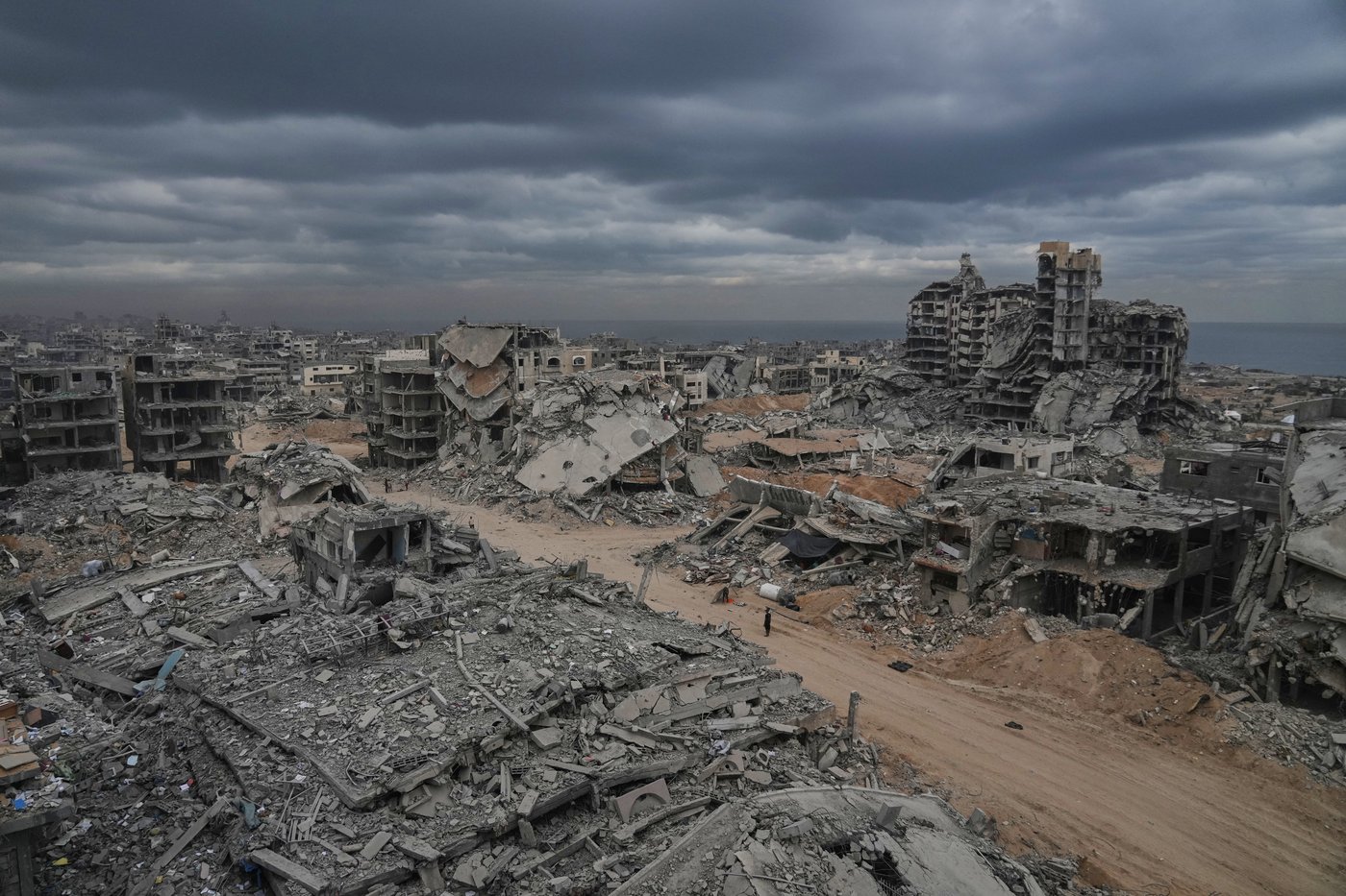 Israel expects hostages to be freed from Gaza 'in a few hours' as ceasefire holds | iNFOnews.ca