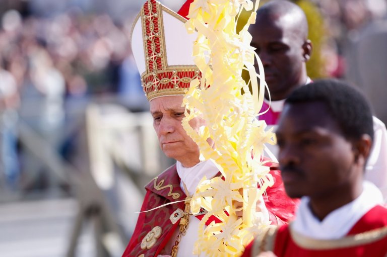 Pope Leo XIV rejects claims that God justifies war during Palm Sunday Mass | iNFOnews.ca