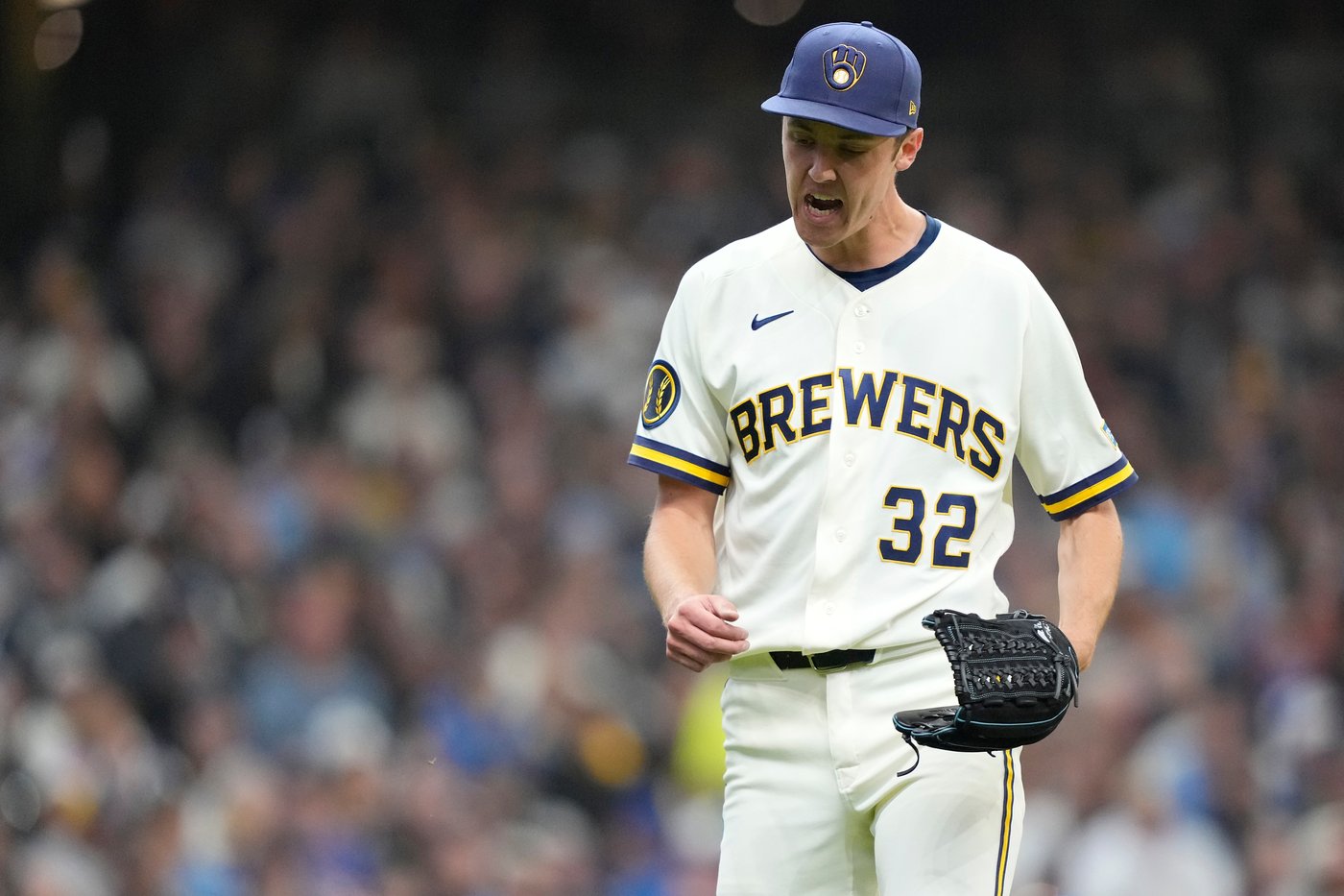 Jacob Misiorowski strikes out 11 in 5 innings as Brewers wear out White Sox 14-2 | iNFOnews.ca
