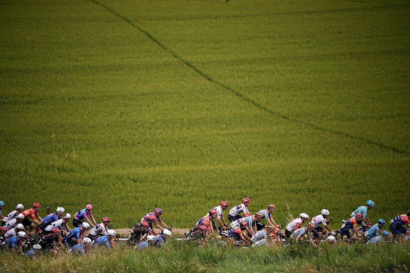 Vingegaard storms to another Giro stage win, slicing into Eulálio’s lead | iNFOnews.ca