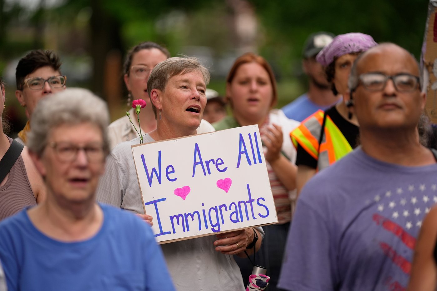 Maine protests after ICE fatally shoots a motorist, in photos | iNFOnews.ca