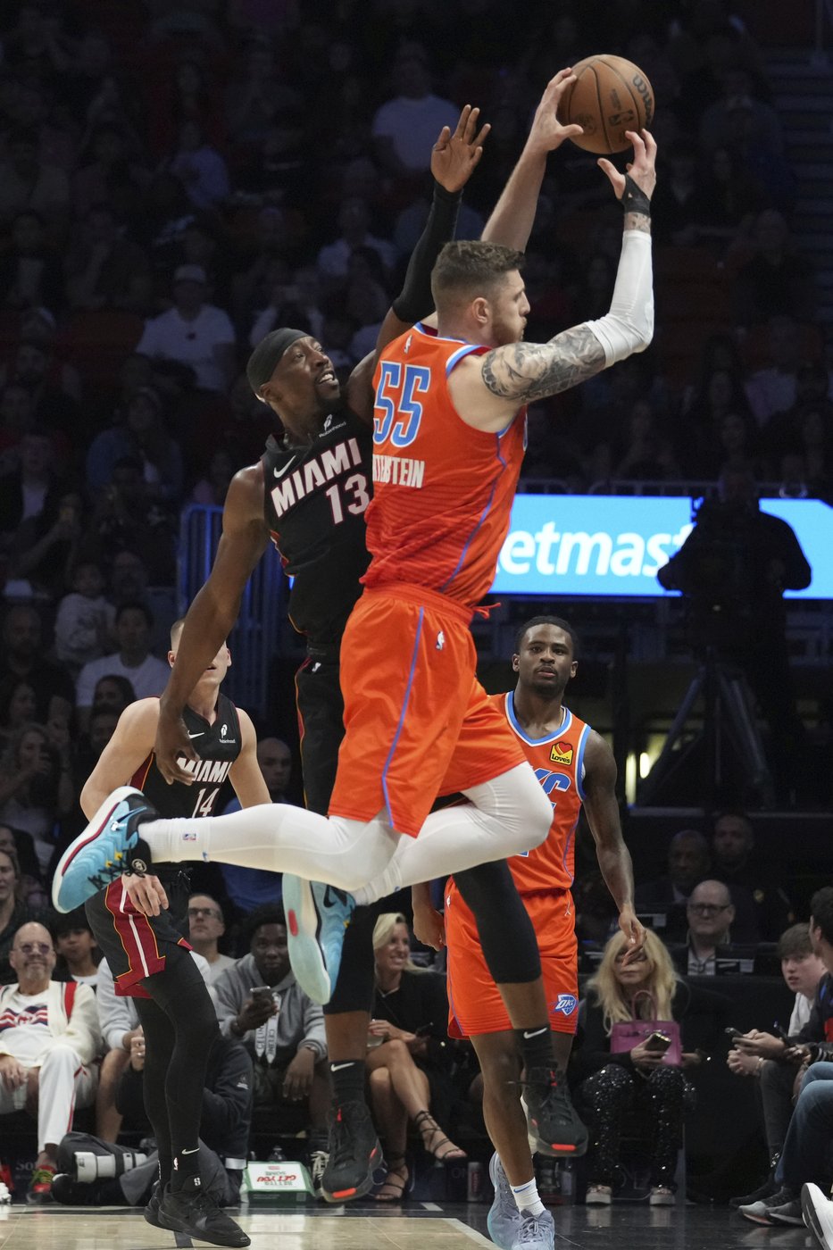 Jalen Williams scores 33 points, Thunder remain red-hot by topping Heat 104-97 | iNFOnews.ca Jalen Williams scores 33 points, Thunder remain red-hot by topping Heat 104-97 | iNFOnews.ca