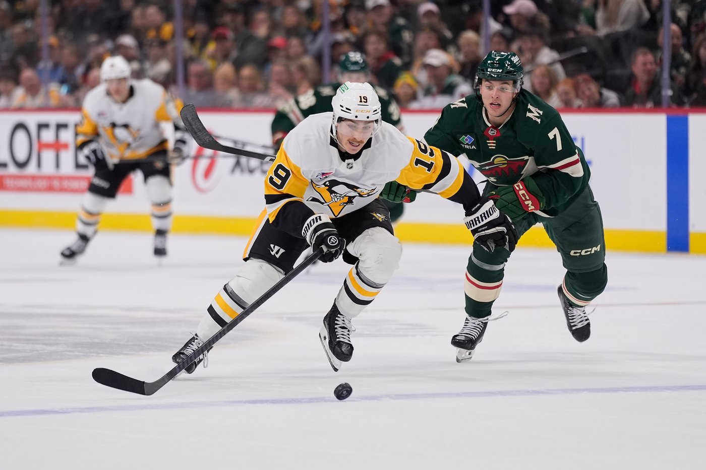 Rust has a goal and an assist as Penguins win 4-1 to send Wild to fifth straight loss | iNFOnews.ca