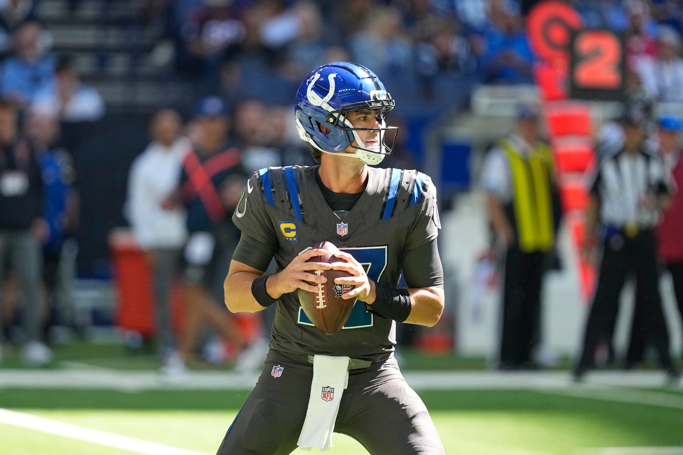 NFL cuts London ticket prices for Colts-Commanders to fill venue. Move irks fans who paid full price | iNFOnews.ca