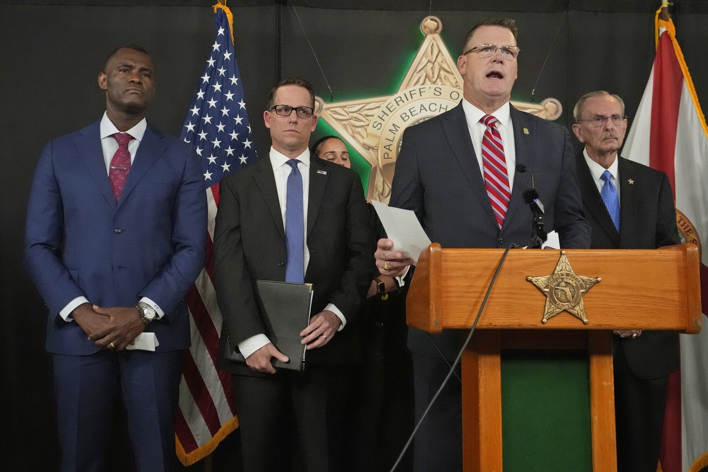 House unanimously votes to boost Trump security as Congress scrambles to ensure candidate safety | iNFOnews.ca House unanimously votes to boost Trump security as Congress scrambles to ensure candidate safety | iNFOnews.ca