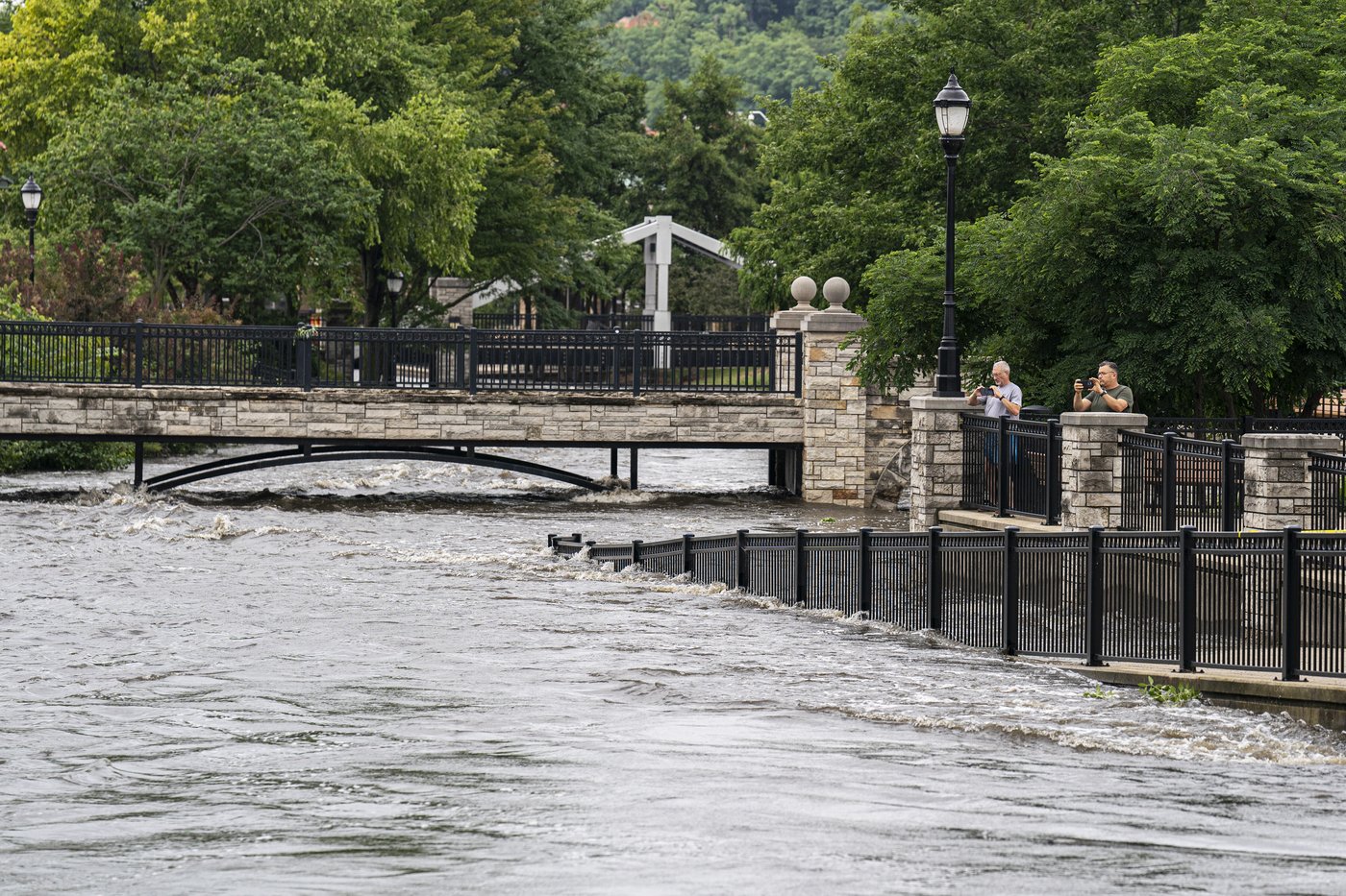 'What is happening?' Milwaukee area recovers from record rain and flooding | iNFOnews.ca