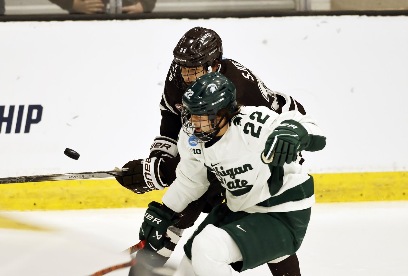Michigan State forward Isaac Howard wins Hobey Baker award as college hockey's top player | iNFOnews.ca Michigan State forward Isaac Howard wins Hobey Baker award as college hockey's top player | iNFOnews.ca