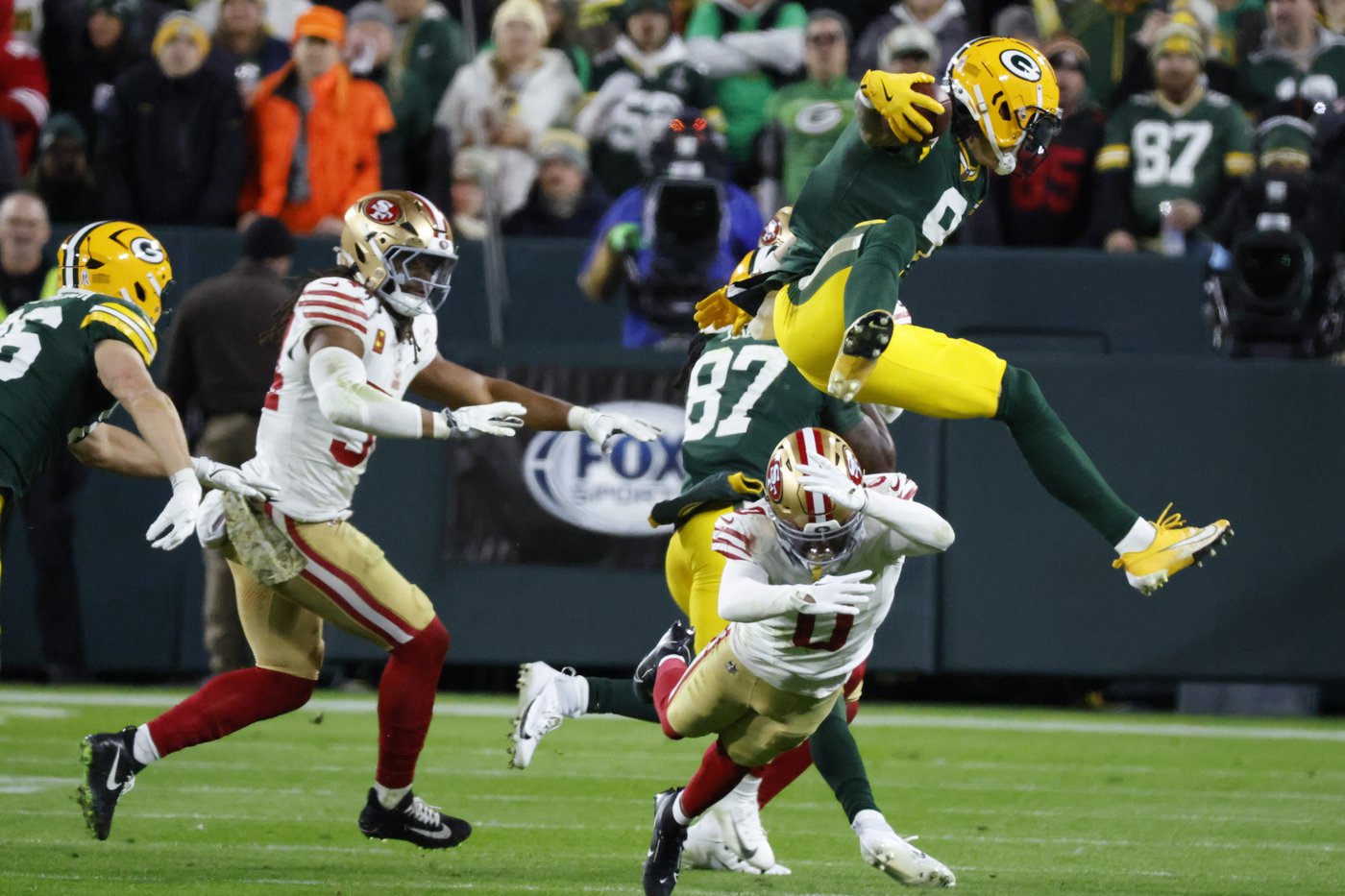 Josh Jacobs runs for 3 TDs as Packers roll past short-handed 49ers 38-10 | iNFOnews.ca Josh Jacobs runs for 3 TDs as Packers roll past short-handed 49ers 38-10 | iNFOnews.ca