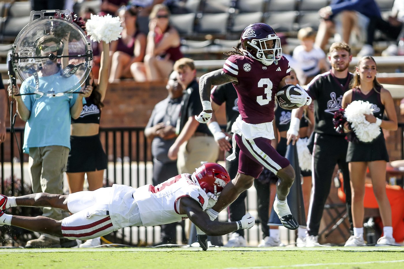 Taylen Green throws 5 TD passes, runs for 1 TD and Arkansas blows out Mississippi State 58-25 | iNFOnews.ca