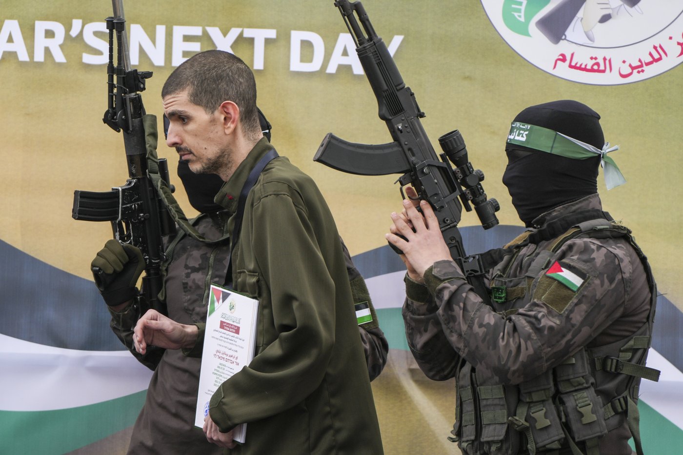 Hamas releases 3 frail-looking Israeli hostages for Palestinian prisoners under Gaza ceasefire | iNFOnews.ca Hamas releases 3 frail-looking Israeli hostages for Palestinian prisoners under Gaza ceasefire | iNFOnews.ca