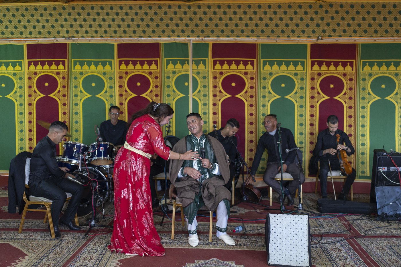 From urban bars to country weddings, Moroccan folk singers break barriers and keep traditions alive | iNFOnews.ca From urban bars to country weddings, Moroccan folk singers break barriers and keep traditions alive | iNFOnews.ca
