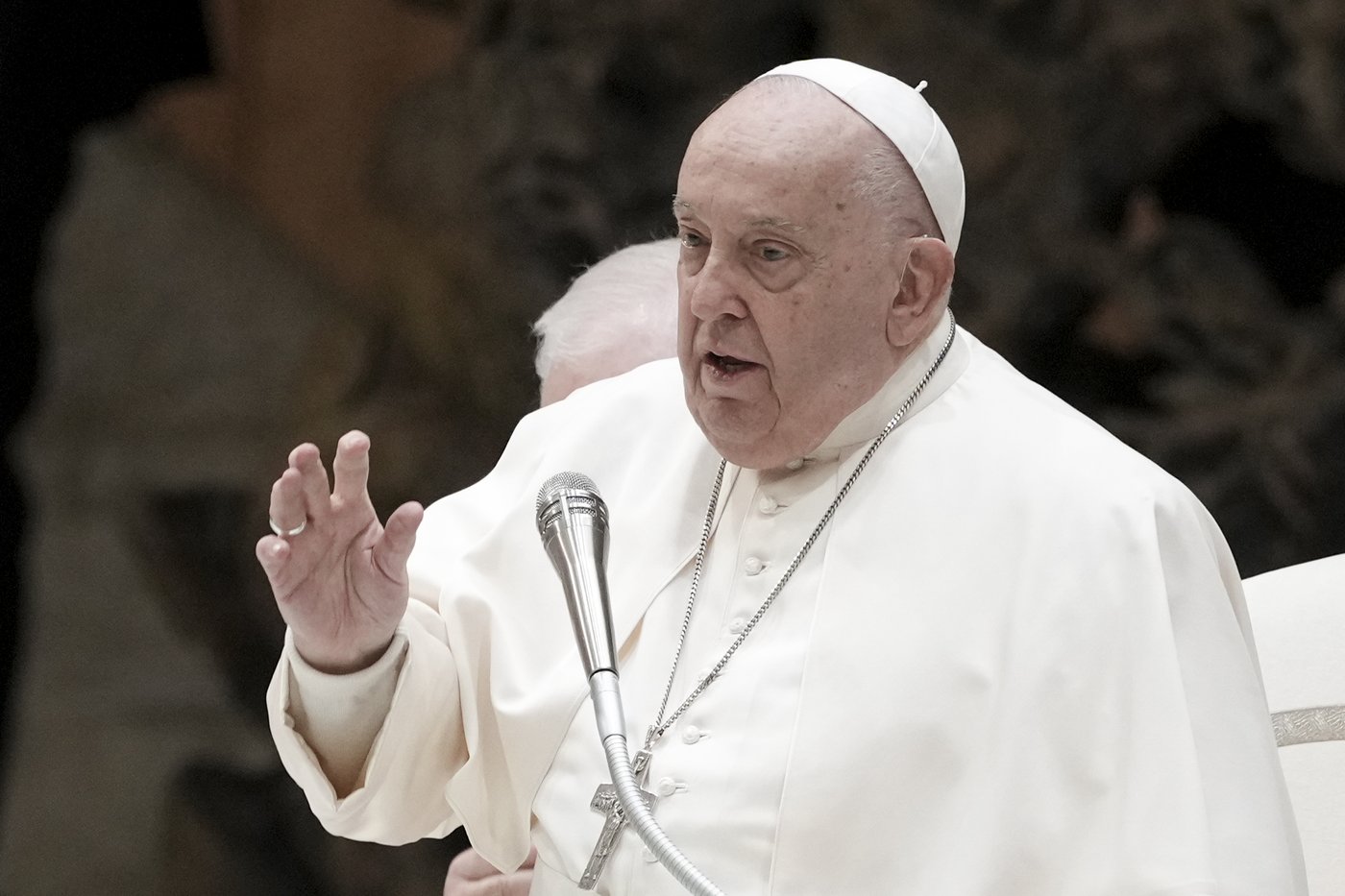 Pope has a cold and will skip outdoor Sunday prayer ahead of a busy week | iNFOnews.ca