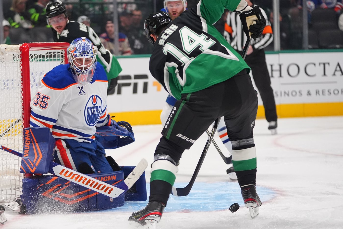 Robertson, Benn have two goals each in surging Stars' 7-2 win over Oilers | iNFOnews.ca Robertson, Benn have two goals each in surging Stars' 7-2 win over Oilers | iNFOnews.ca