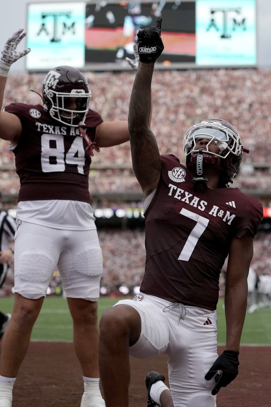 Marcel Reed sparks No. 8 Texas A&M in a 50-0 rout of Missouri State | iNFOnews.ca