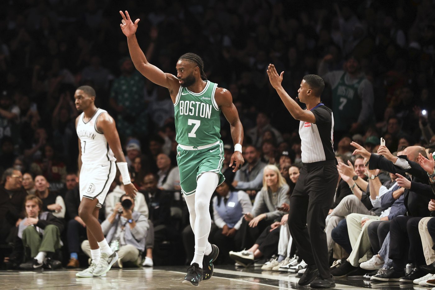 Tatum scores 36 points, the Celtics pour it on in 2nd half to beat the Nets 139-114 | iNFOnews.ca