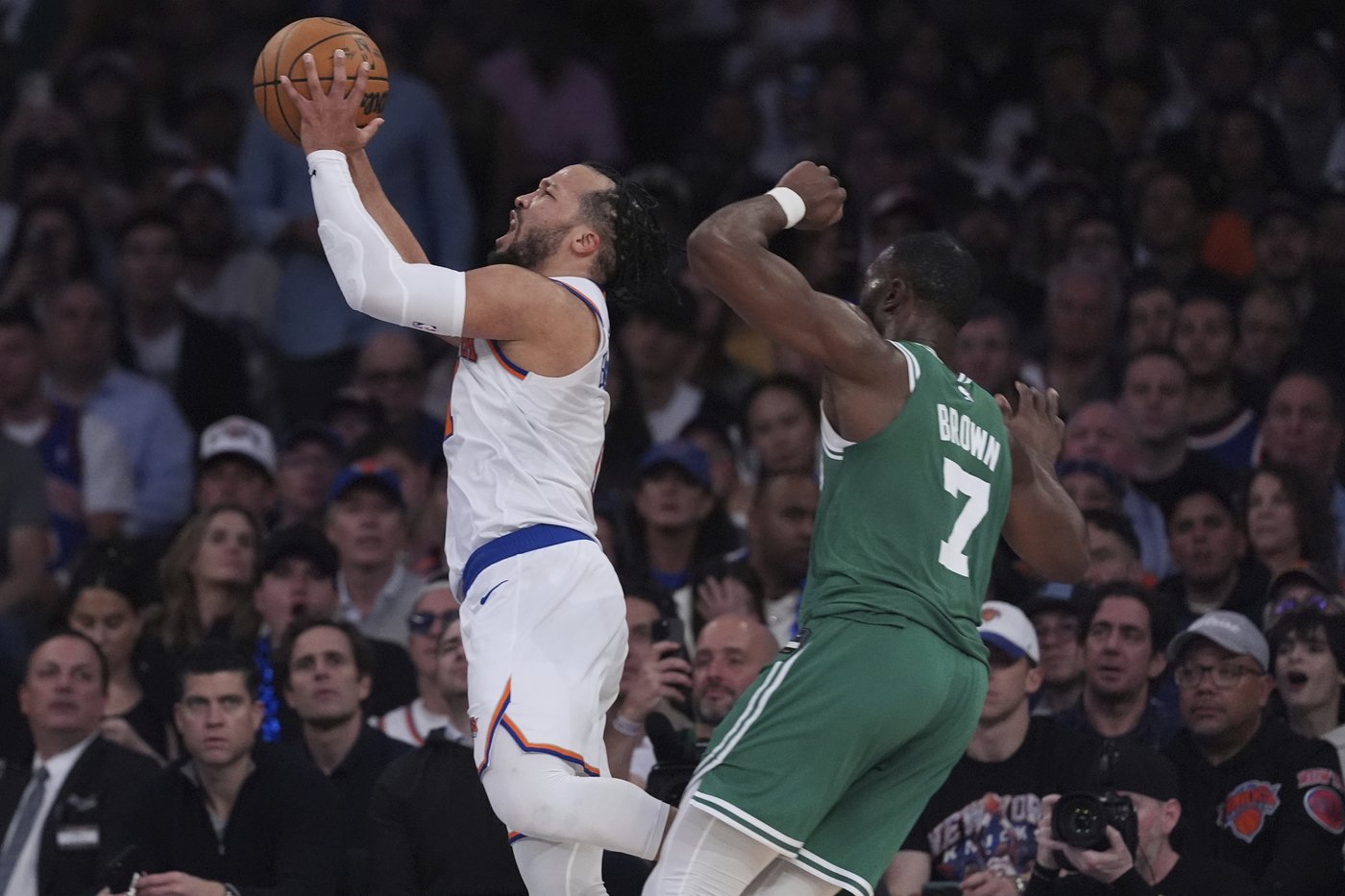 Knicks beat Celtics 119-81 in Game 6 and advance to face Pacers in Eastern Conference finals | iNFOnews.ca