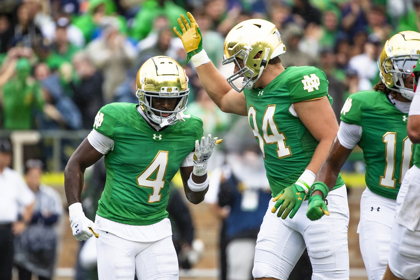 No. 16 Notre Dame holds off No. 15 Louisville comeback for 31-24 victory | iNFOnews.ca