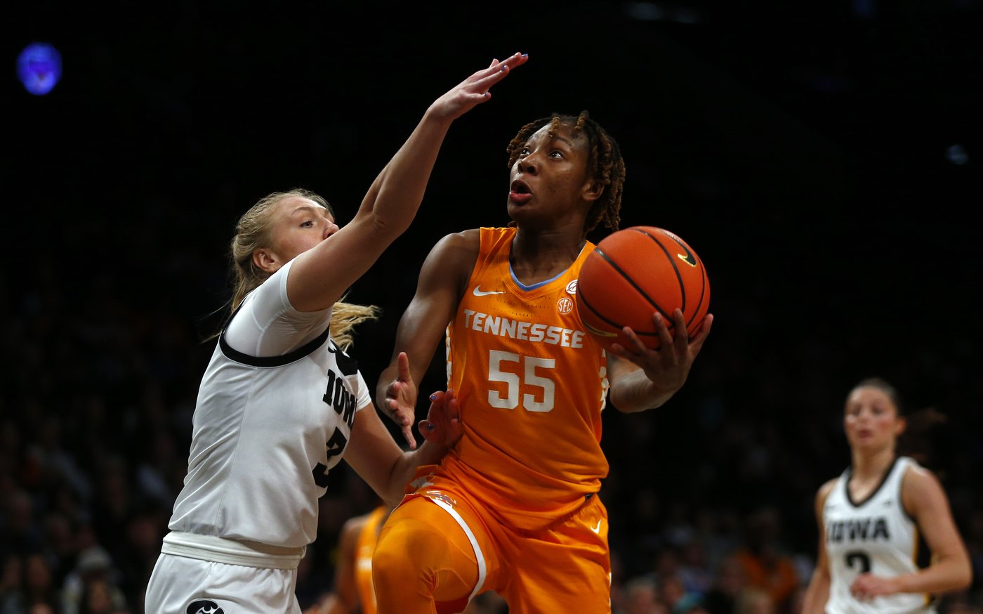Tennessee's fast-paced pressing style leads the Lady Vols into the AP women's Top 25 | iNFOnews.ca