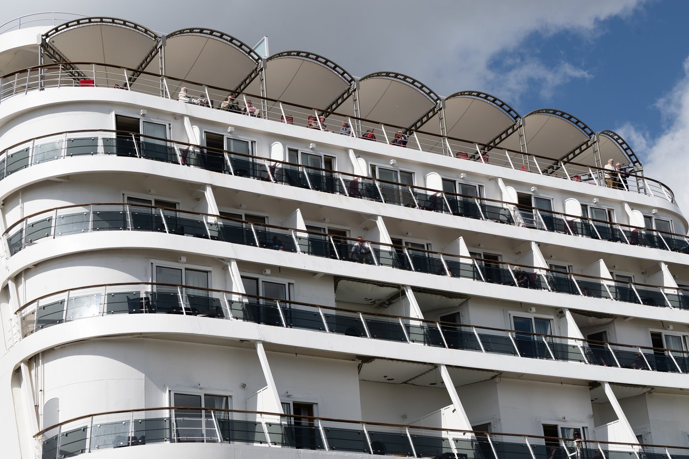 France allows asymptomatic passengers off new cruise ship struck by stomach bug outbreak | iNFOnews.ca