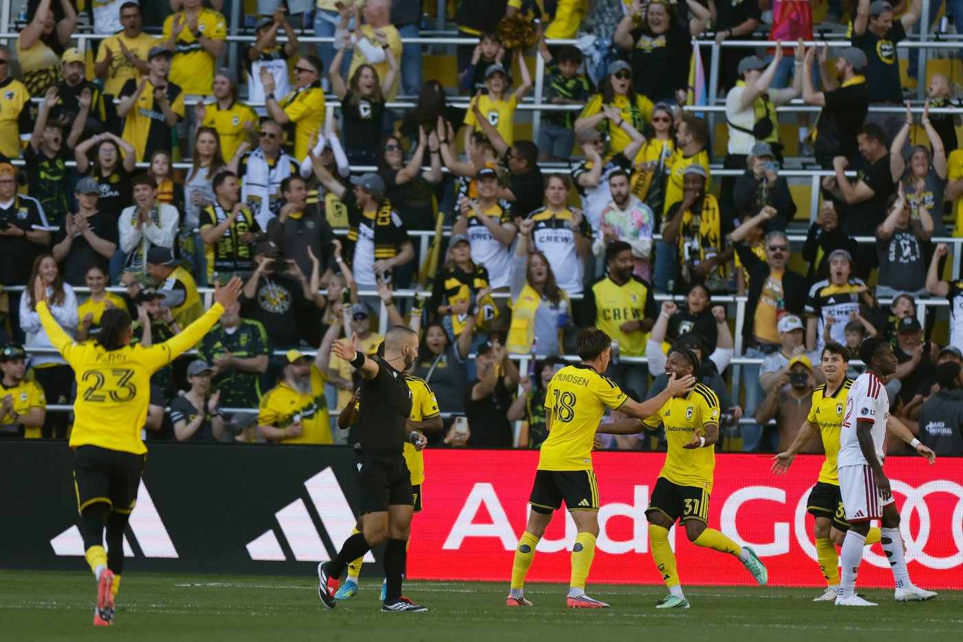 Malte Amundsen scores 2 goals, Crew beats Toronto 4-2 for 5th win in last 6 games | iNFOnews.ca