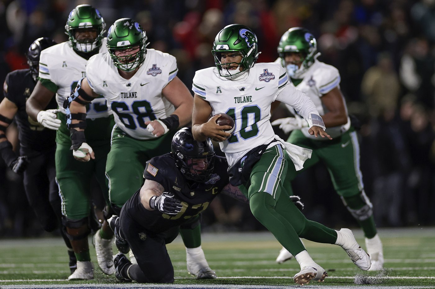 No. 24 Army wins AAC championship in first attempt as Daily runs for 4 TDs in 35-14 win over Tulane | iNFOnews.ca