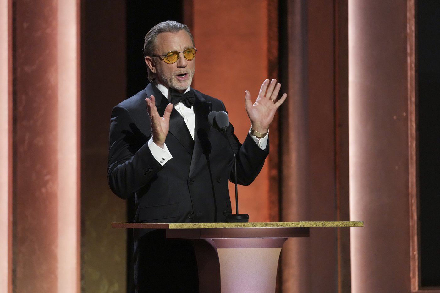 Hollywood stars gather for honorary Oscars event celebrating Quincy Jones, Bond producers, more | iNFOnews.ca
