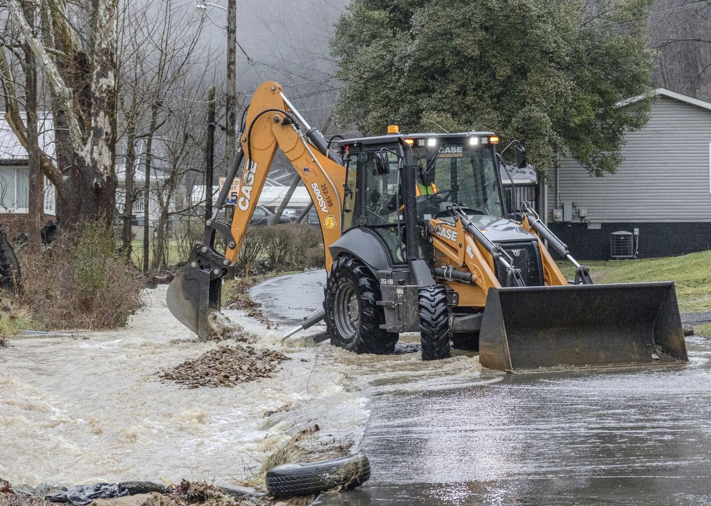 Winter storms bring flooding and 'thunder ice' in several US states | iNFOnews.ca