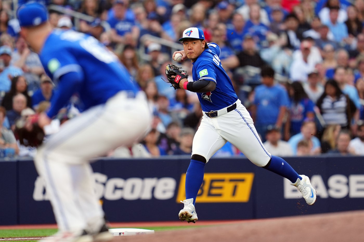 Sanchez ignites Jays with first grand slam in 8-1 win over Marlins | iNFOnews.ca