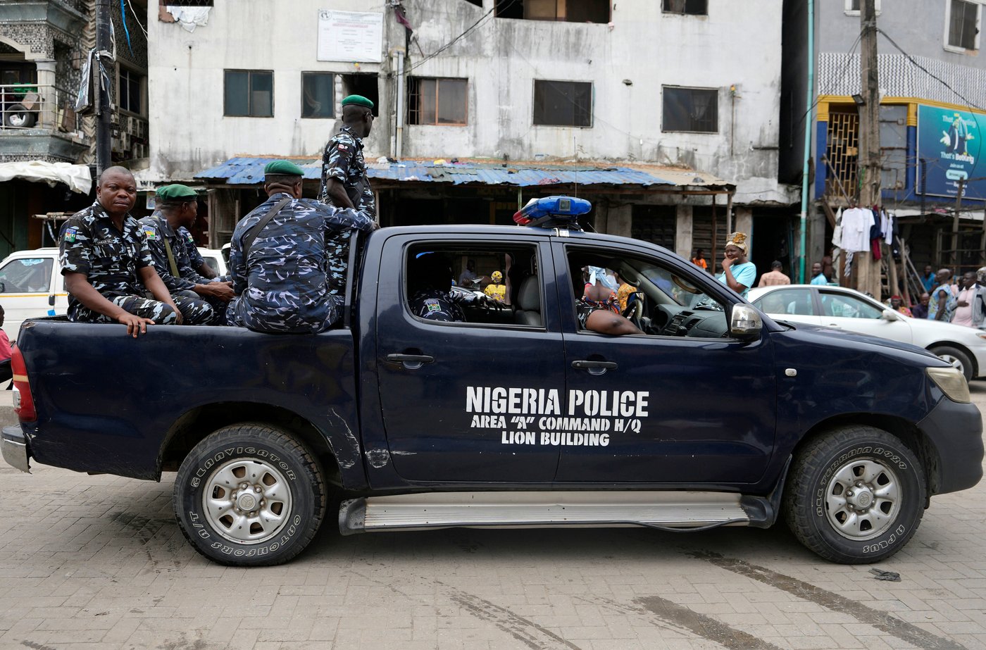 Nigerian police say armed group killed 33 in fresh simultaneous attacks | iNFOnews.ca