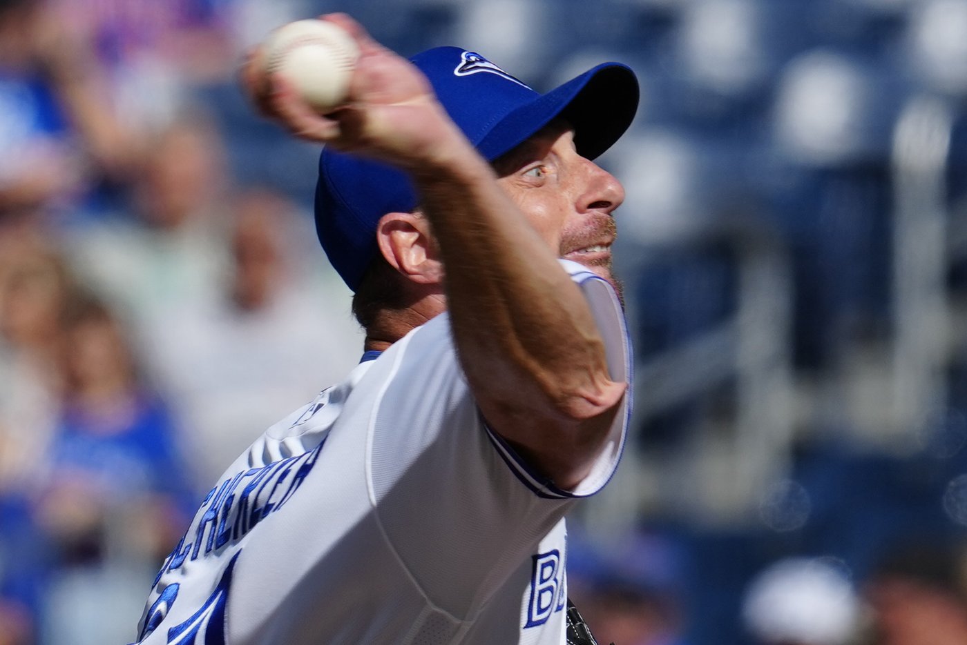 Toronto Blue Jays cap disappointing season with 5-1 victory over Reds | iNFOnews.ca Toronto Blue Jays cap disappointing season with 5-1 victory over Reds | iNFOnews.ca