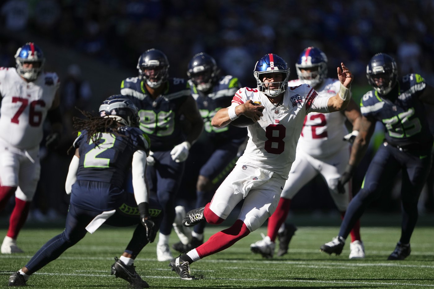 Giants use strong performance from Daniel Jones and late TD on blocked kick to beat Seahawks 29-20 | iNFOnews.ca Giants use strong performance from Daniel Jones and late TD on blocked kick to beat Seahawks 29-20 | iNFOnews.ca
